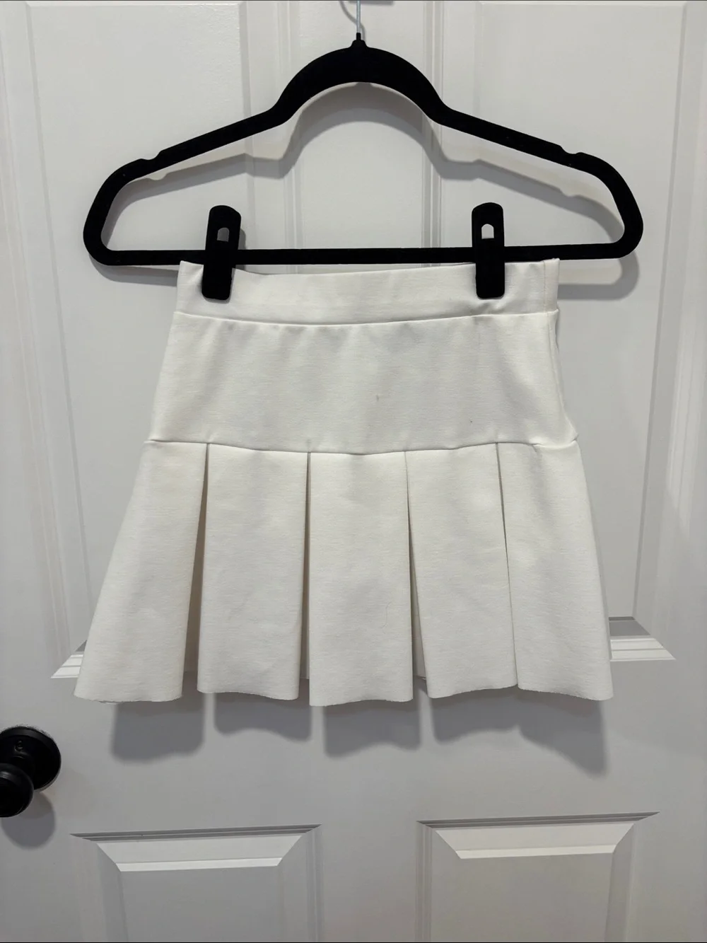 Lioness Rescue Me Pleated Mini Skirt, Thick White Pleated Min Skirt